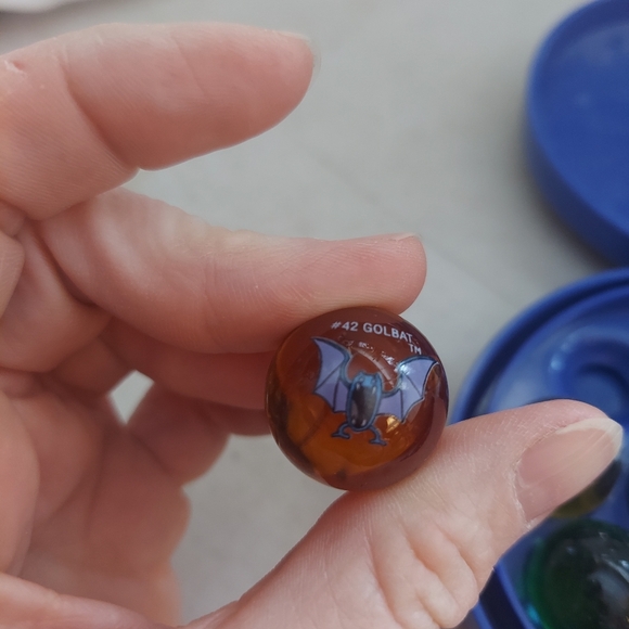 Pokemon Raichu #26 and 8 Collector Marbles Case Tray - with 8 marbles - Picture 7 of 9